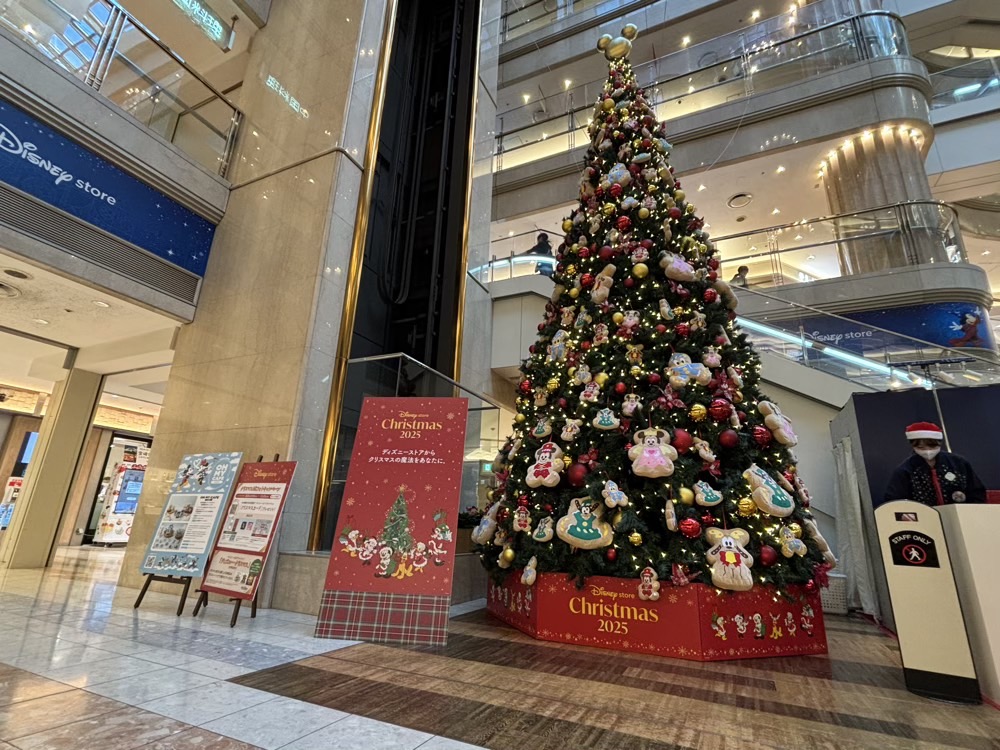 ディズニーストアクリスマスツリー