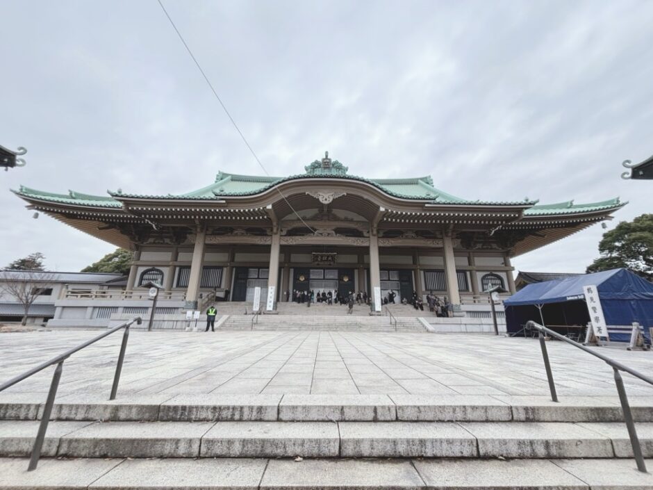 【総持寺(そうじじ)の節分】いつから並ぶ?ゲストは?注意点は?感想などをレビュー 2026 | おかえり旅行|明日行く 満足度の高い旅