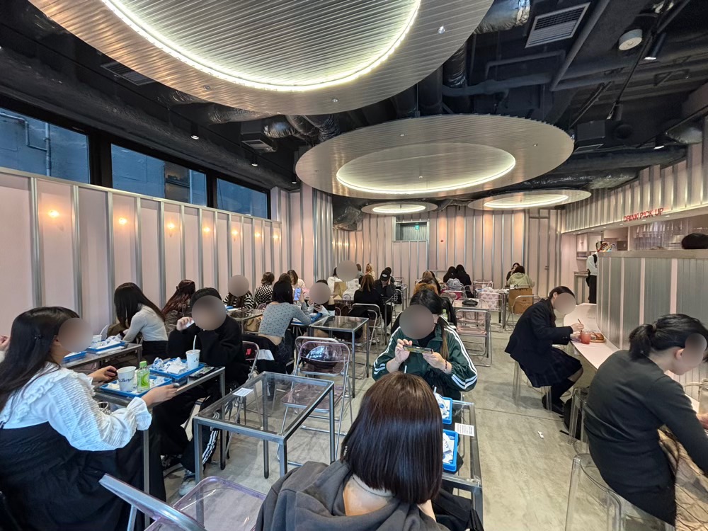 2025年11月の店内イートインの雰囲気