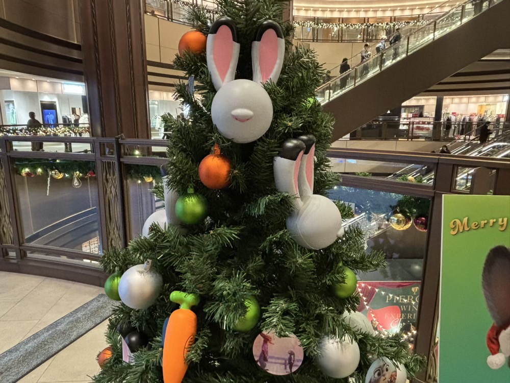 ズートピア2クリスマスツリー東京ミッドタウン日比谷 ジュディツリー